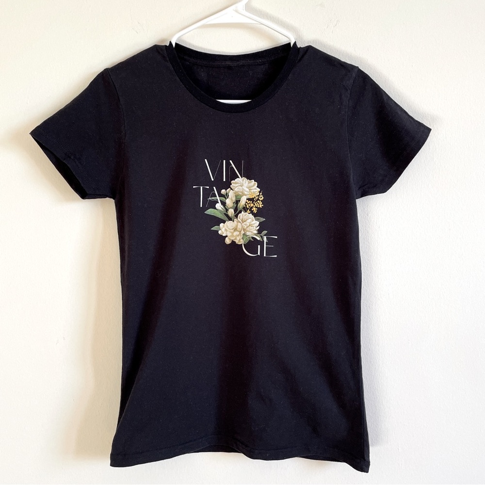 Bella & Canvas Black Vintage Graphic T-Shirt Women’s Size US Small
